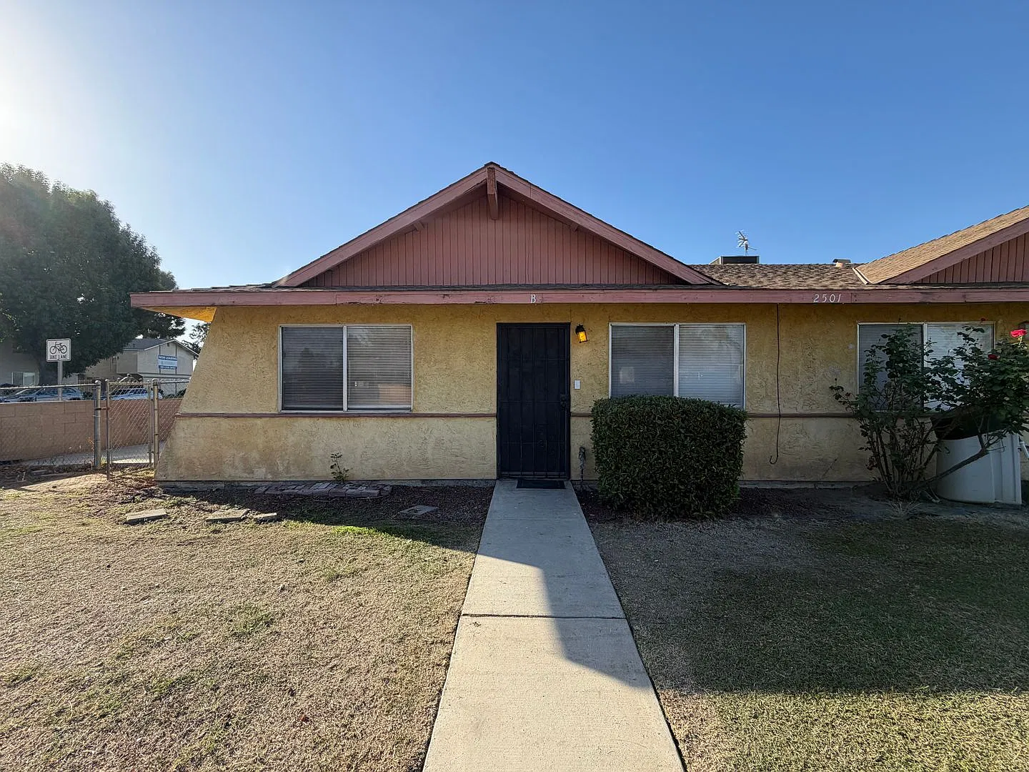 2501 Bea Court — Photo 2