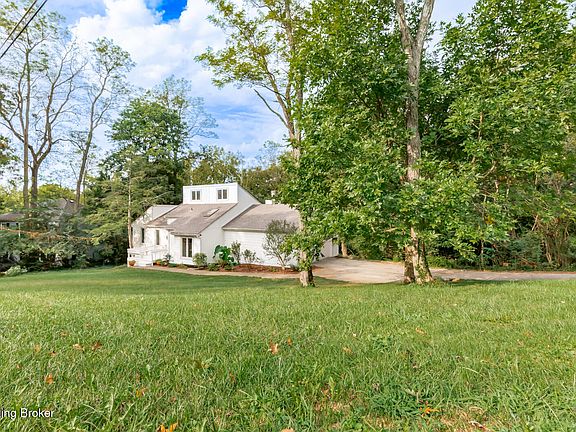 4th image of 4010 Hayfield Way