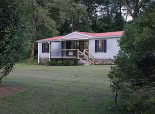 1227 Brushy Rd, Centerville, TN 37033