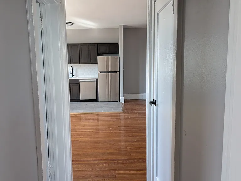 758 Jersey Ave — Photo 24