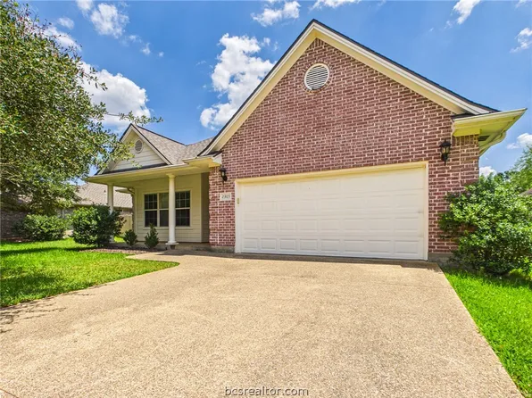 2305 Kendal Green Cir, College Station, TX 77845