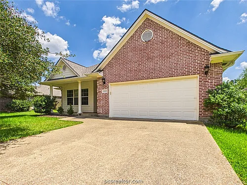 2305 Kendal Green Cir Photo 1