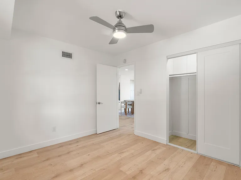 21731 Bryant St — Photo 12