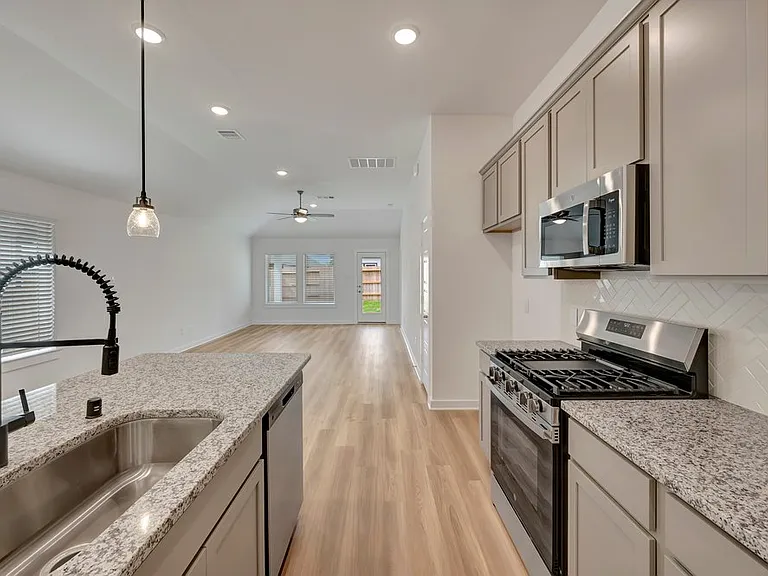32514 Lantana Fields Rd — Photo 3