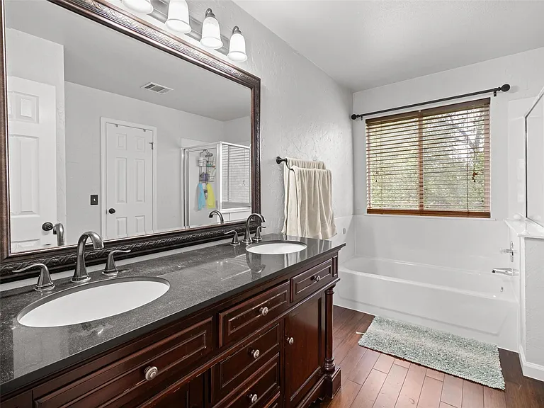 6630 Hillside Terrace Dr — Photo 16