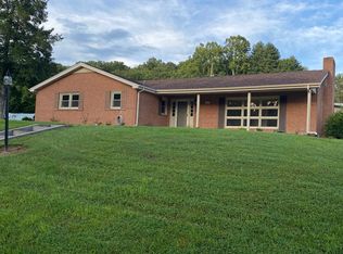 207 Riverview St, Pembroke, VA 24136