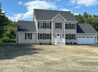 218 Hampshire Rd, Methuen, MA 01844