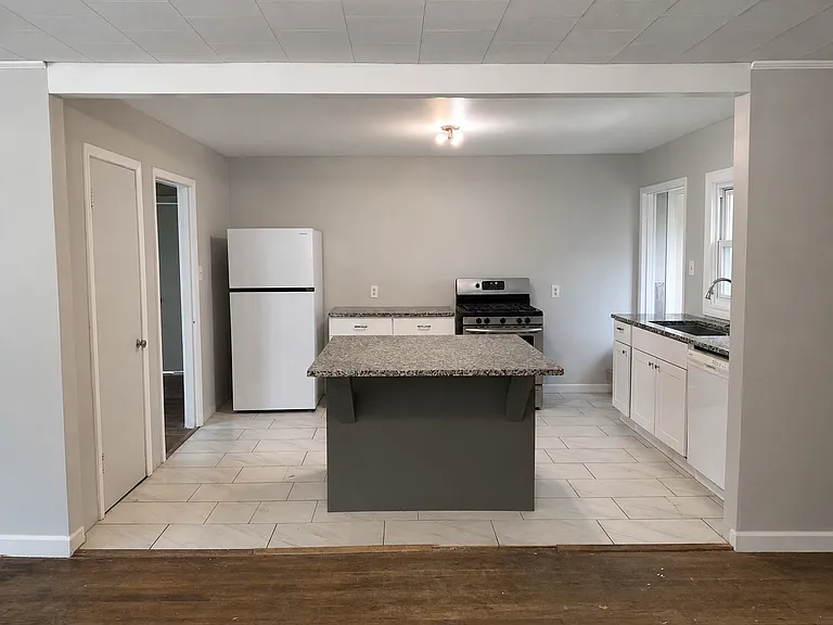 115 S Edmonds St — Photo 1