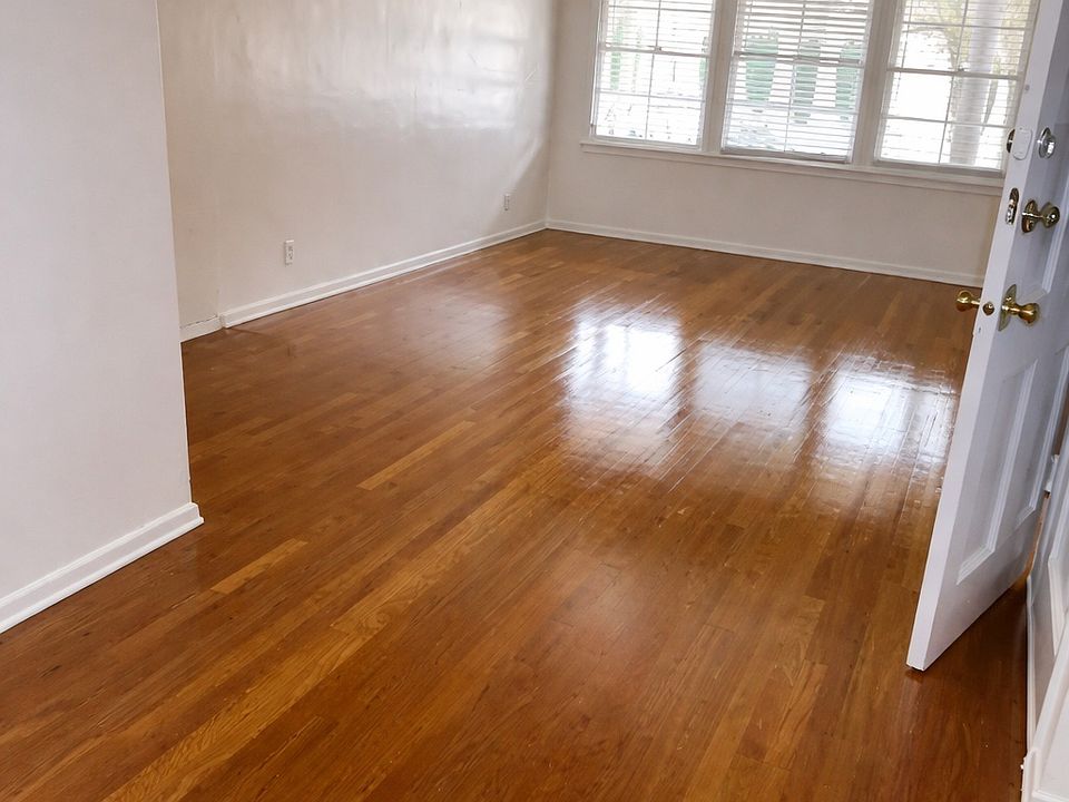 1st image of 4586 California Ave #4586