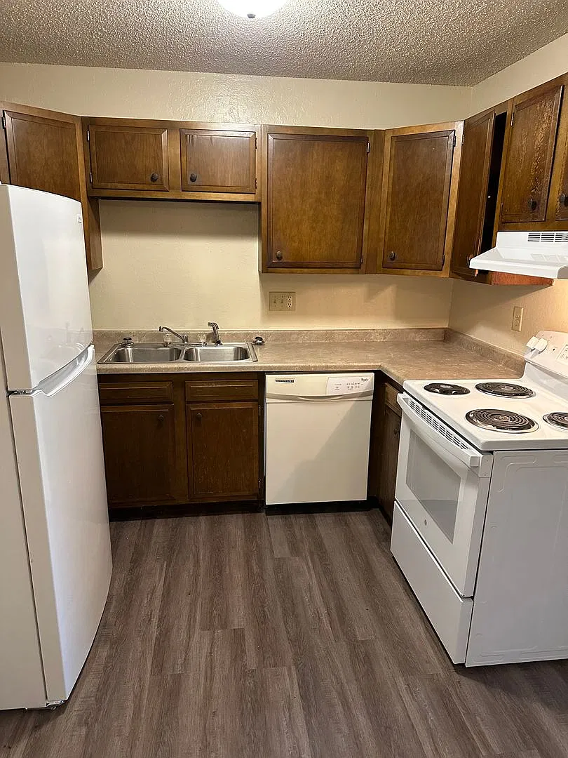 Two Bedroom — Photo 2