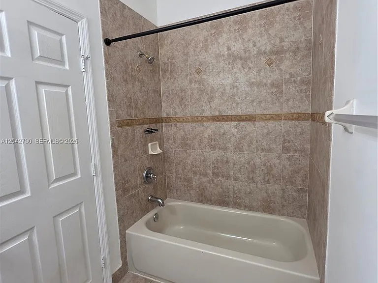 4906 SW 141st Ave #4 — Photo 23