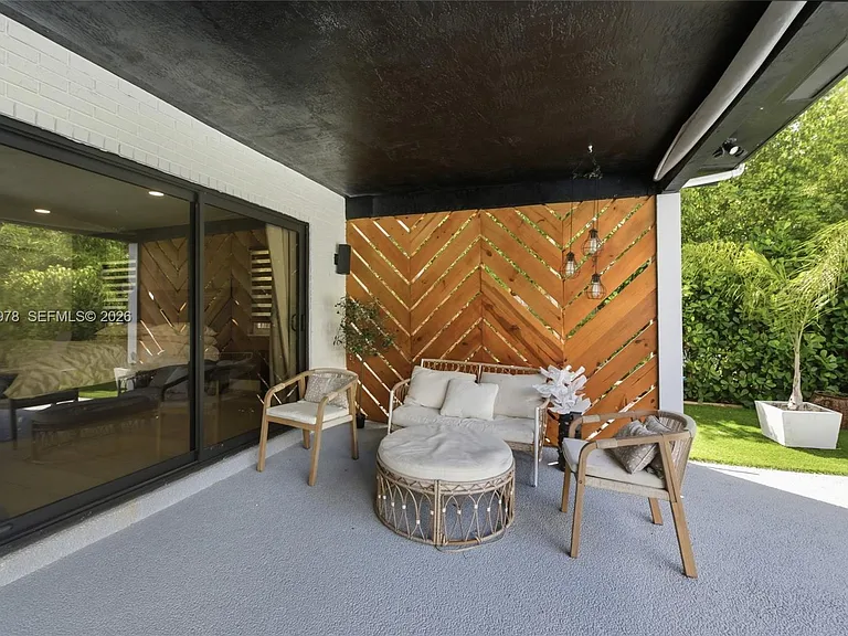 9935 Ramblewood Dr — Photo 35