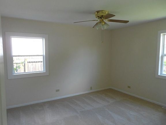 4th image of 819 Parkside Ave