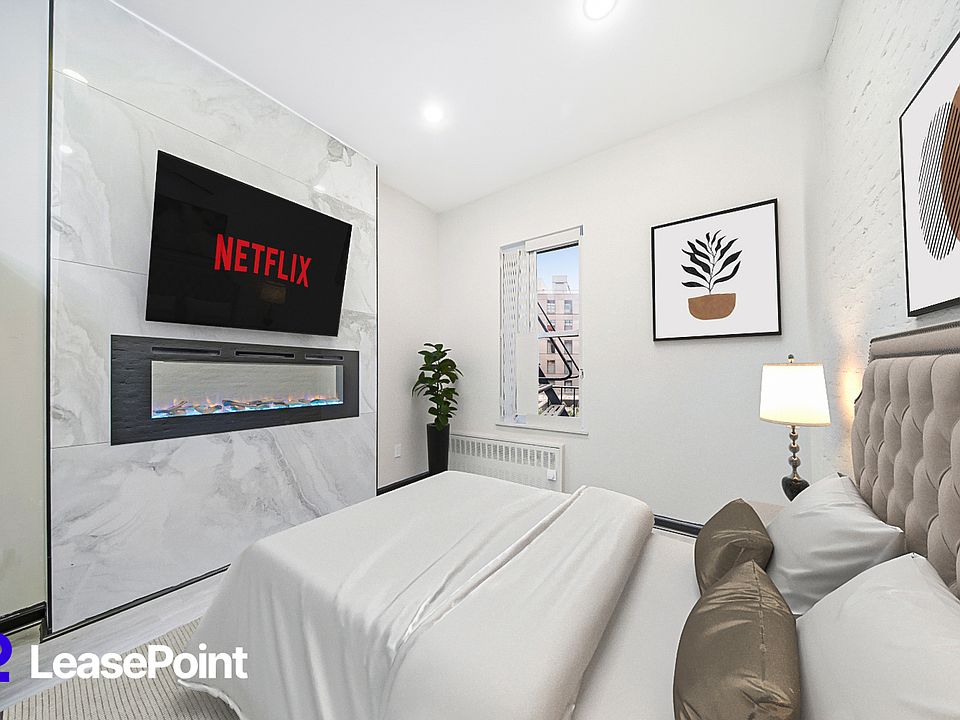 1st image of 309 W 43rd St APT 3C