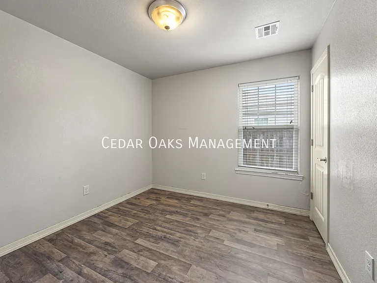 1308 S C Ct — Photo 30