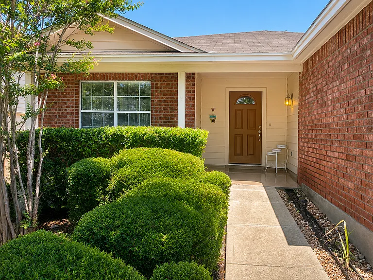 1006 Magnolia Smt — Photo 1