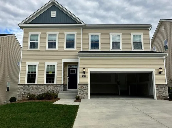 1471 Clingmans Dome Dr, Frederick, MD 21702