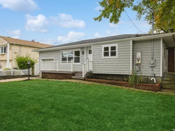 234 Broadway, West Babylon, NY 11704