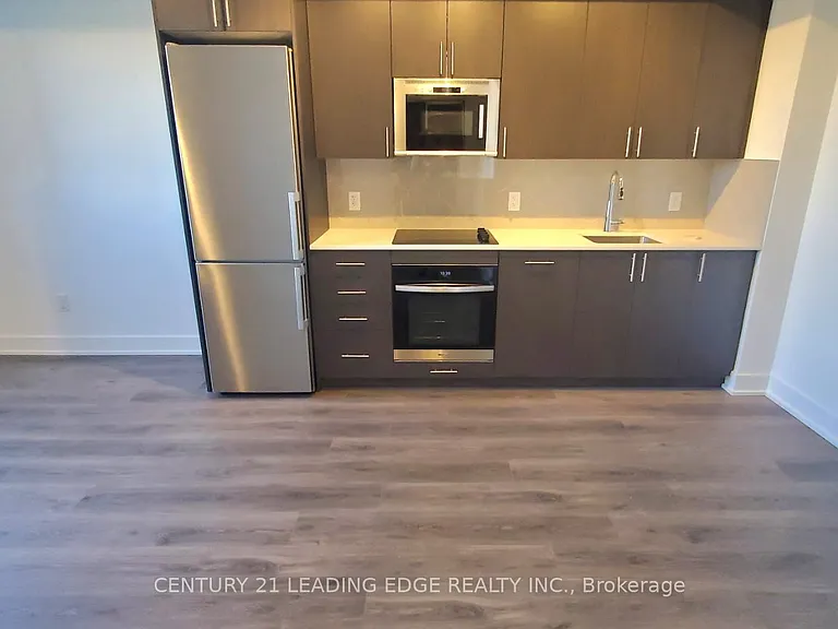 2545 Simcoe St N #803 — Photo 9