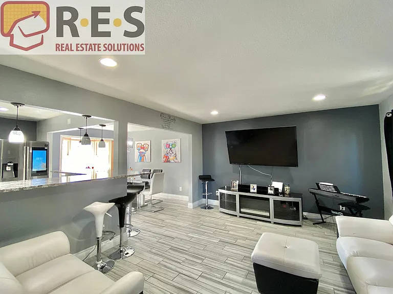 2468 S Evanston St — Photo 6
