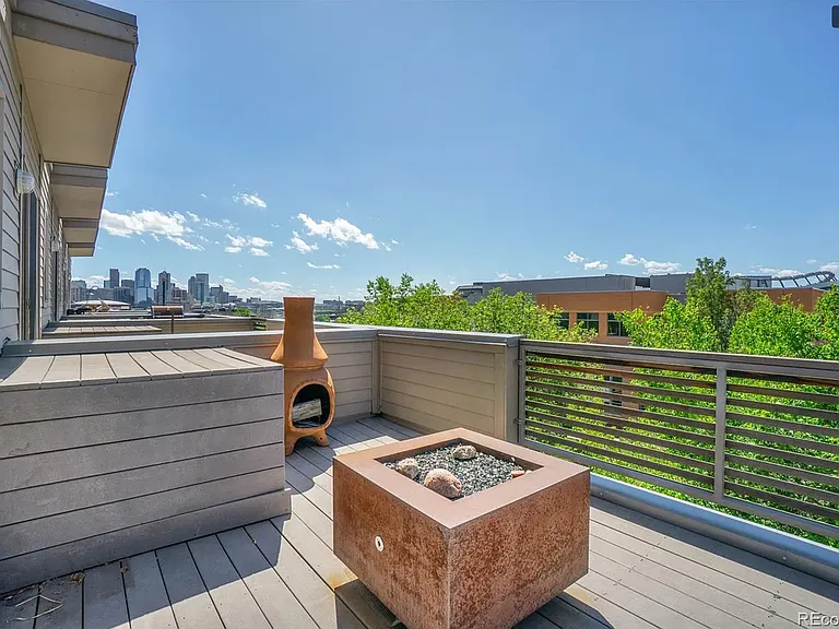 2100 Decatur St — Photo 11