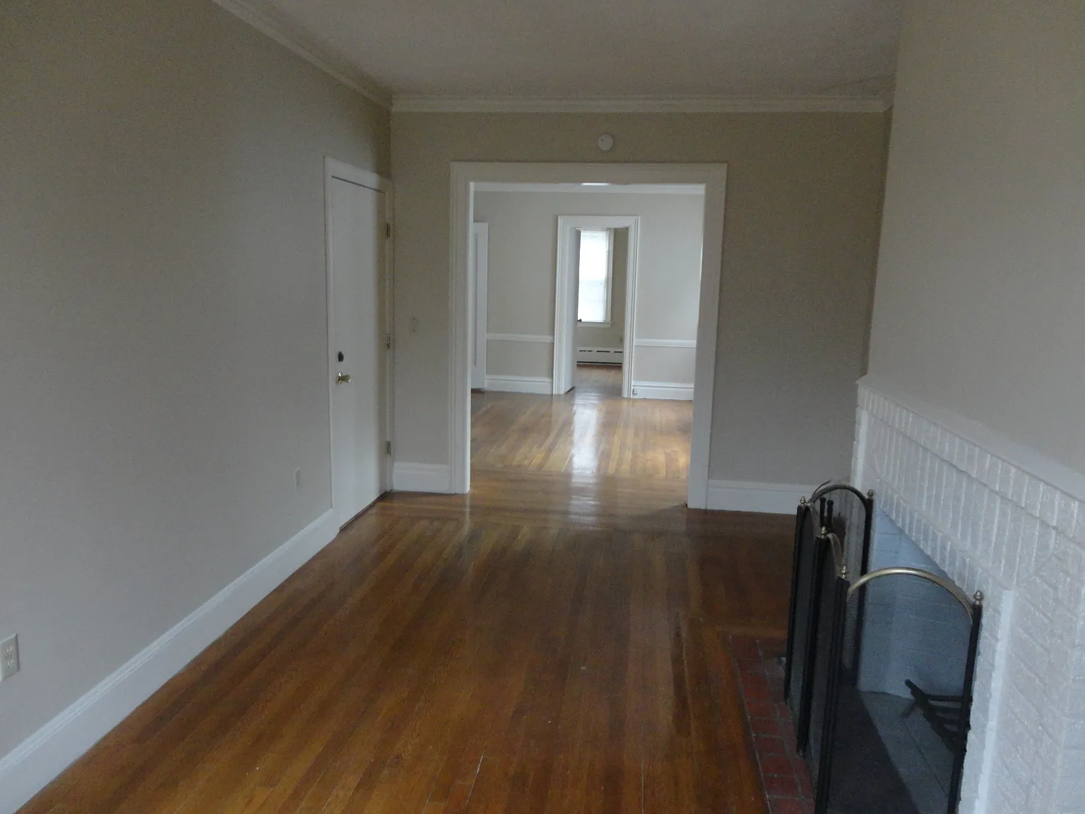 3 bed, 1470 sqft, $2,300 — Photo 2