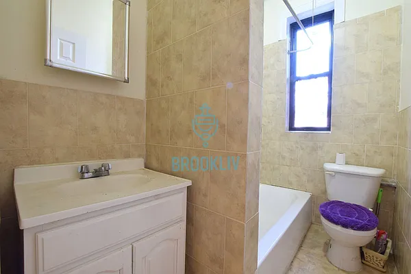 Rented by null | media 6