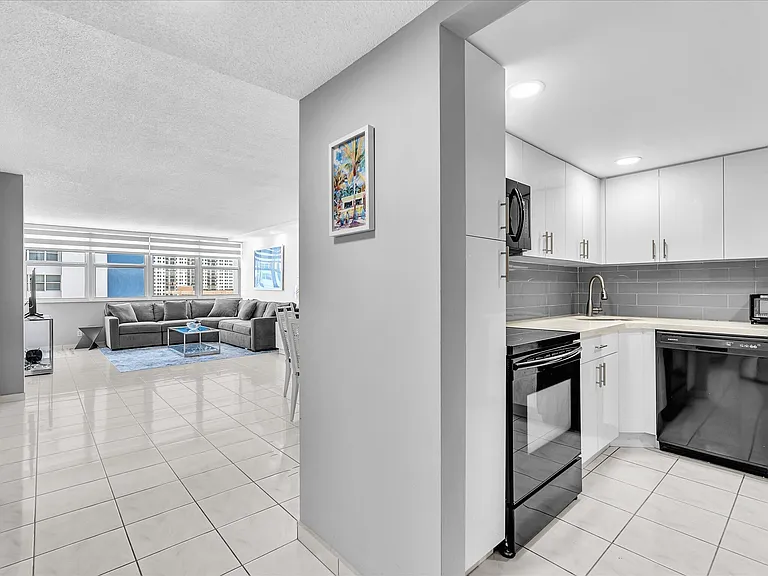 1410 S Ocean Dr #1103 — Photo 5