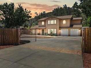 9176 Los Coches Rd, Lakeside, CA 92040