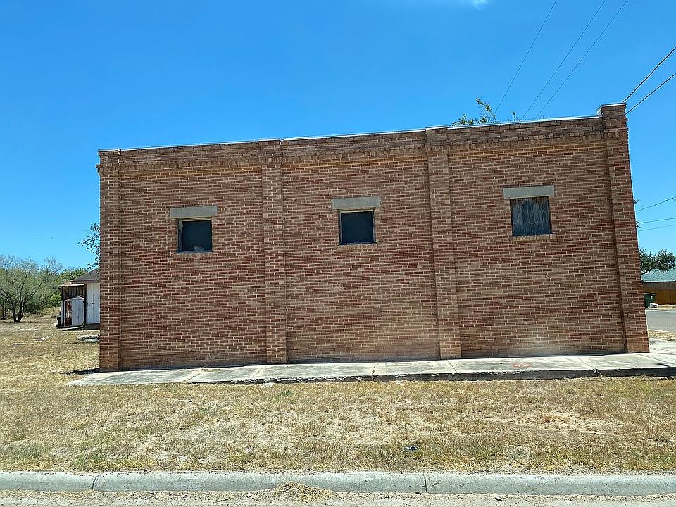 2nd image of 502 E Tilley St