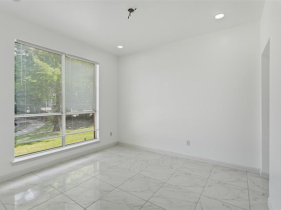 5th image of 5001 Spicewood Dr