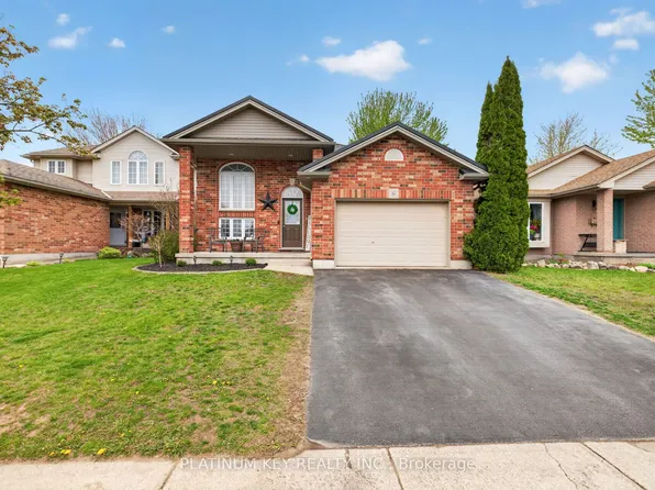 6 Juniper Cres, Strathroy Caradoc, ON N7G 4C1