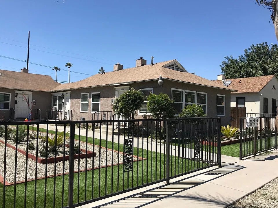 8546 Bennett Ave