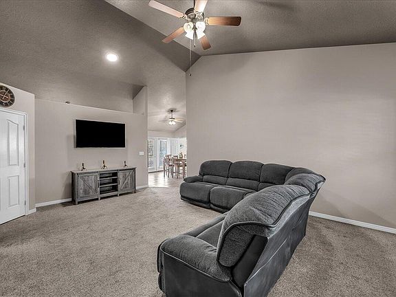 3rd image of 1190 N Horsemans Park Dr