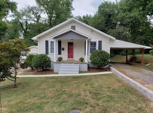 120 E Chestnut St, Lincolnton, NC 28092