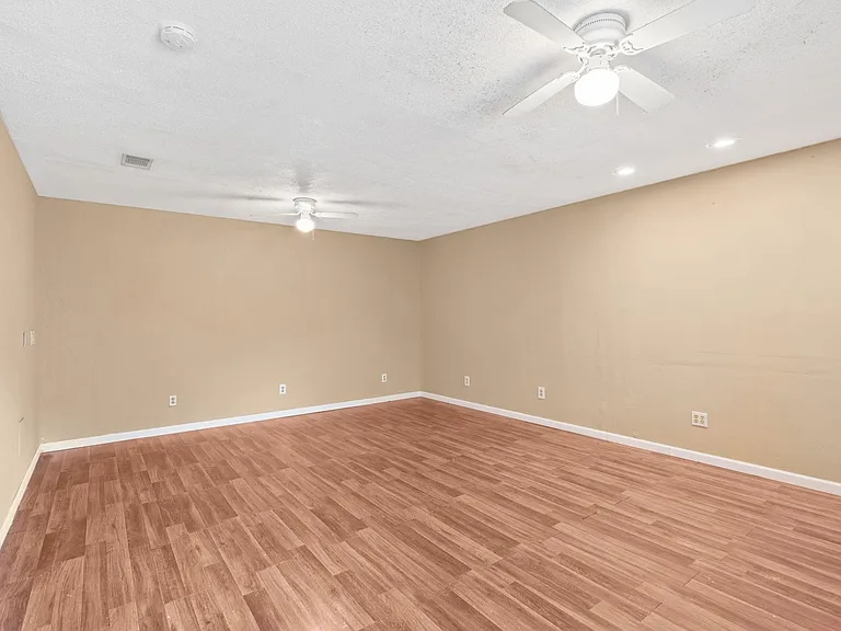 16719 Sky Blue Ln — Photo 16