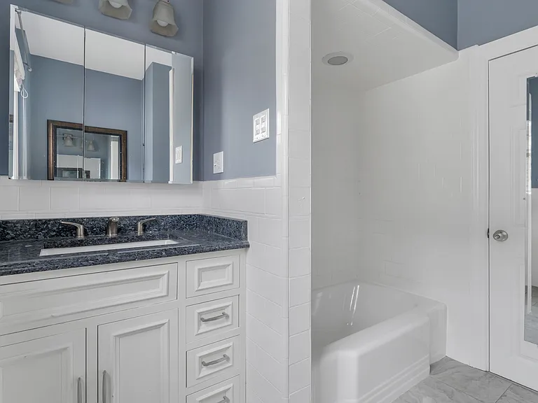 711 Academy Ave #2 — Photo 18