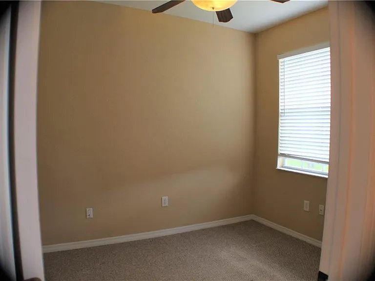368 Eppinger Dr — Photo 10