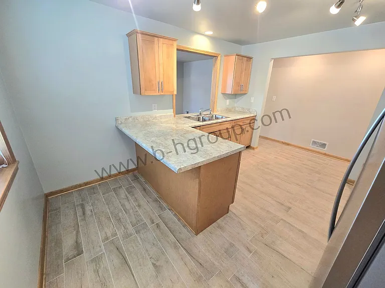 7833 39th Ave — Photo 10