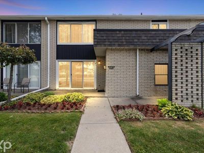 8200 Karam Blvd UNIT 2, Warren, MI, 48093