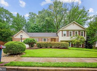 9439 Wallingford Dr, Burke, VA 22015