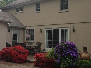 275 Spring Valley Dr, Paducah, KY 42003