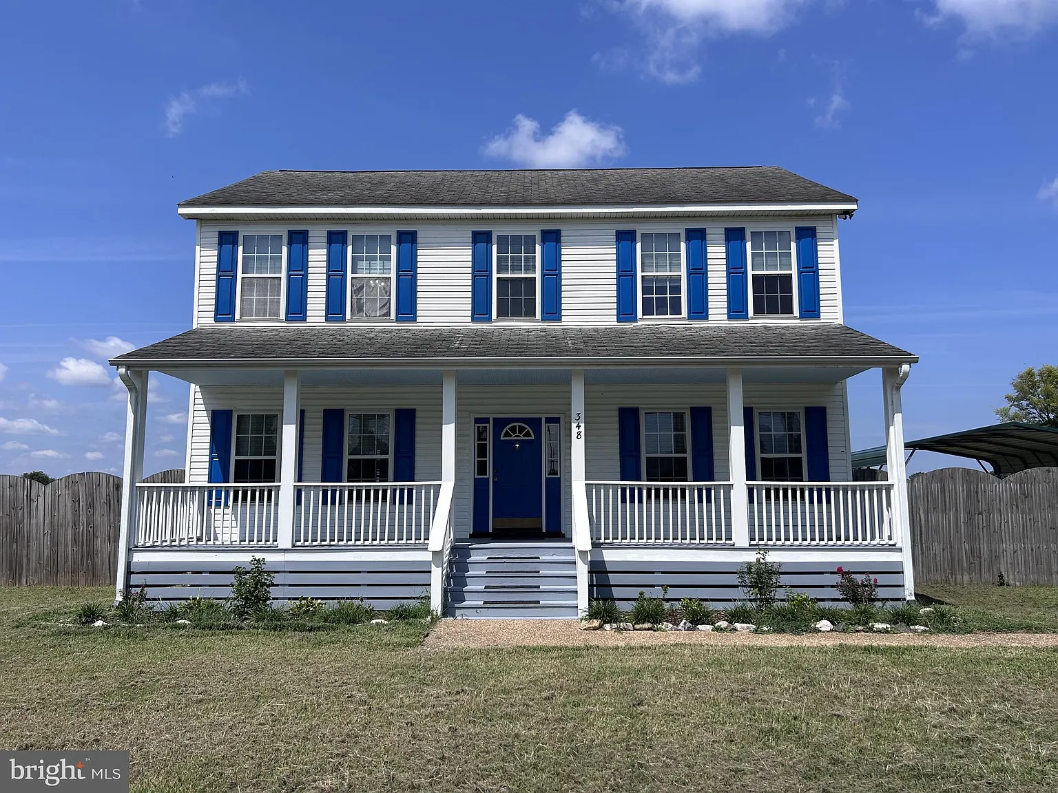 3 bed, 2.5 bath, 2052 sqft, $2,200 — Photo 1