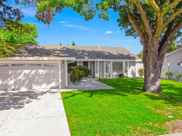 4 Bingham Cir, Sacramento, CA 95831