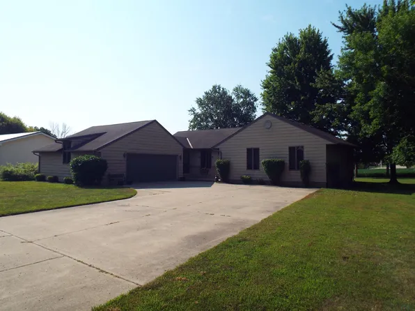 1115 4th St NE, Sibley, IA 51249