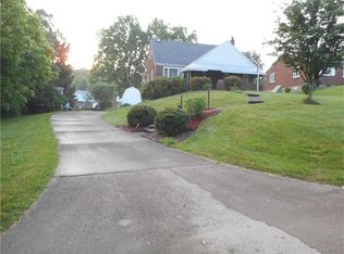 319 Pinevue Dr, Monroeville, PA 15146