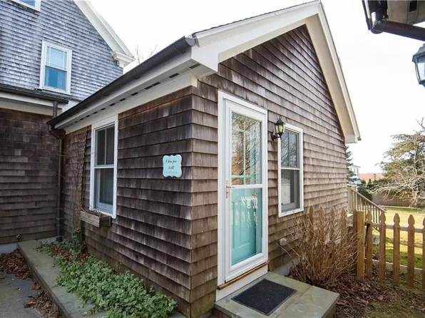 280 Wolcott Ave, Middletown, RI 02842