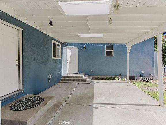 5th image of 17134 Sherman Way #17134
