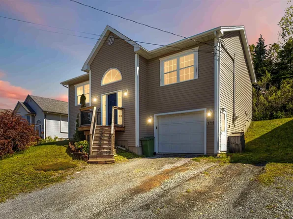 1211 Sackville Dr, Middle Sackville, NS B4E 3G1