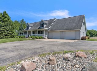 8960 N Angling Rd, Kendallville, IN 46755